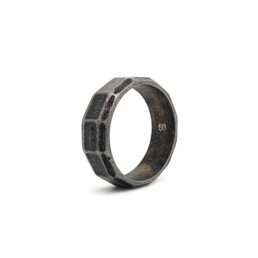 Hexa Industrial Facet Ring in Oxidized finish