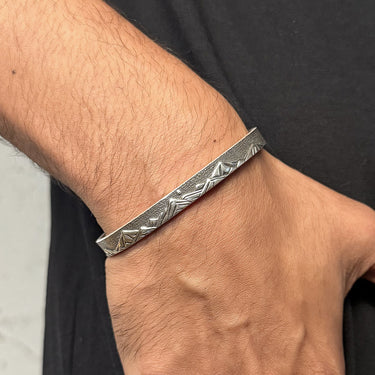 Mountain cuff bracelet in oxidixed 925 sterling silver