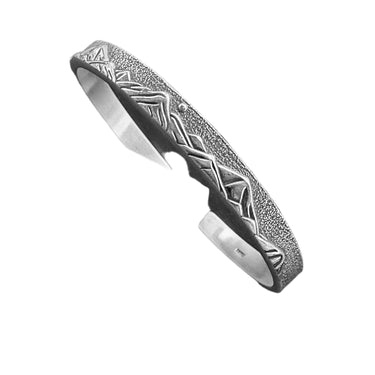 Mountain cuff bracelet in oxidixed 925 sterling silver